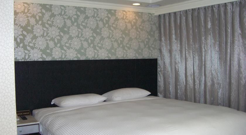 華麗大飯店ferrary Hotel Тайпей Екстериор снимка