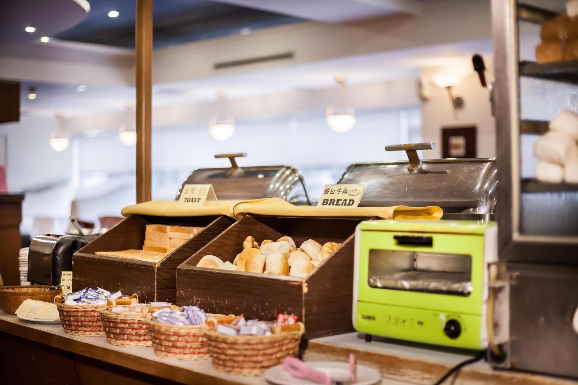 華麗大飯店ferrary Hotel Тайпей Екстериор снимка