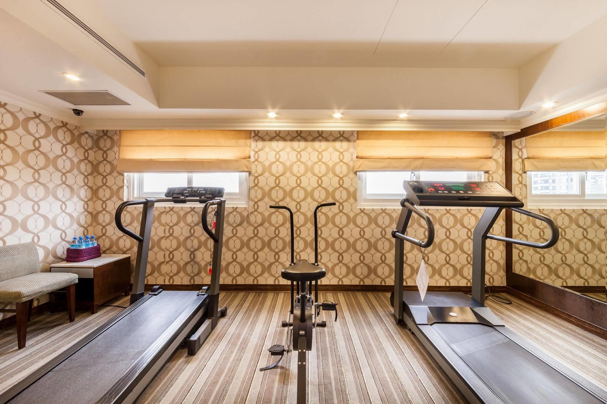 華麗大飯店ferrary Hotel Тайпей Екстериор снимка