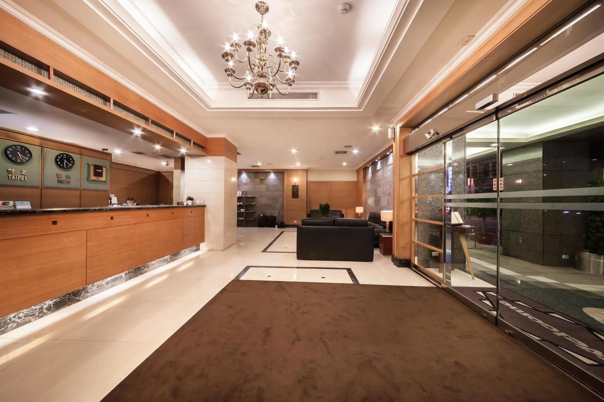 華麗大飯店ferrary Hotel Тайпей Екстериор снимка